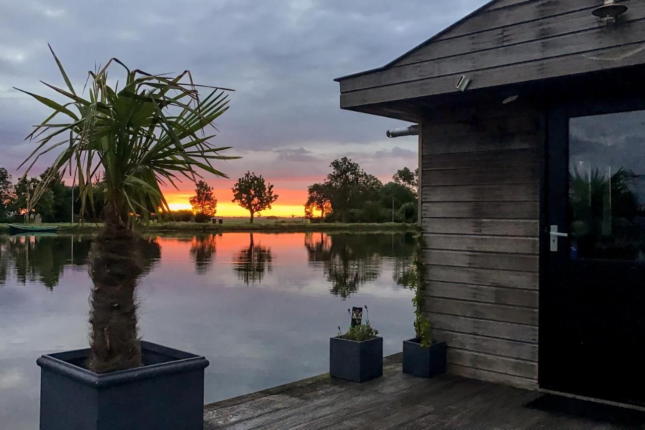 Aangenaam Op De Rijn, Woonboot, Inclusief Prive Sauna Alphen aan den Rijn Exteriér fotografie