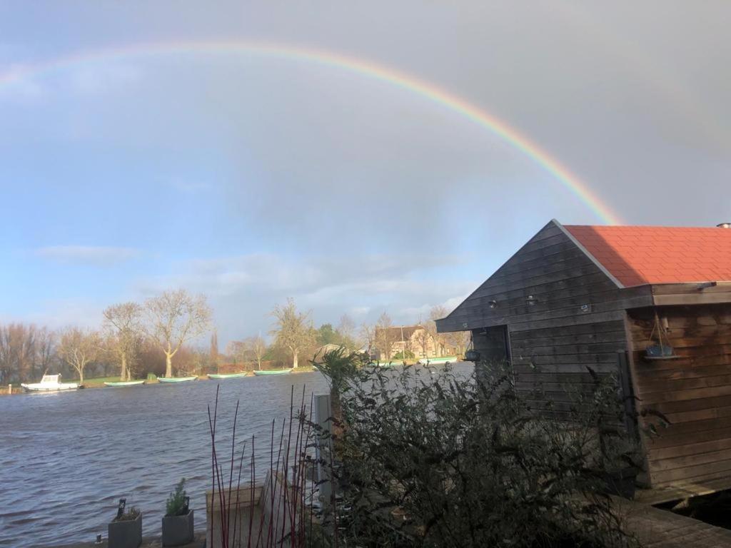 Aangenaam Op De Rijn, Woonboot, Inclusief Prive Sauna Alphen aan den Rijn Exteriér fotografie
