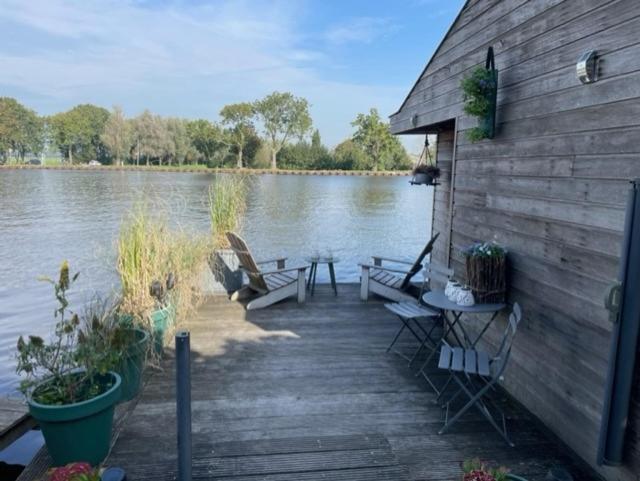 Aangenaam Op De Rijn, Woonboot, Inclusief Prive Sauna Alphen aan den Rijn Exteriér fotografie